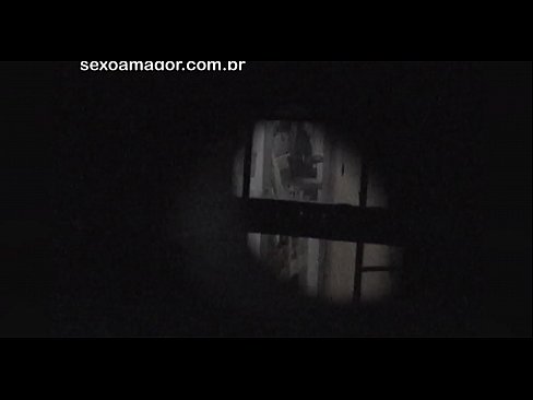 ❤️ Lourinho é filmado secretamente por um voyeur de bairro escondido atrás de tijolos ocos Sexo vídeo em pt.xxxlfv.top ️❤